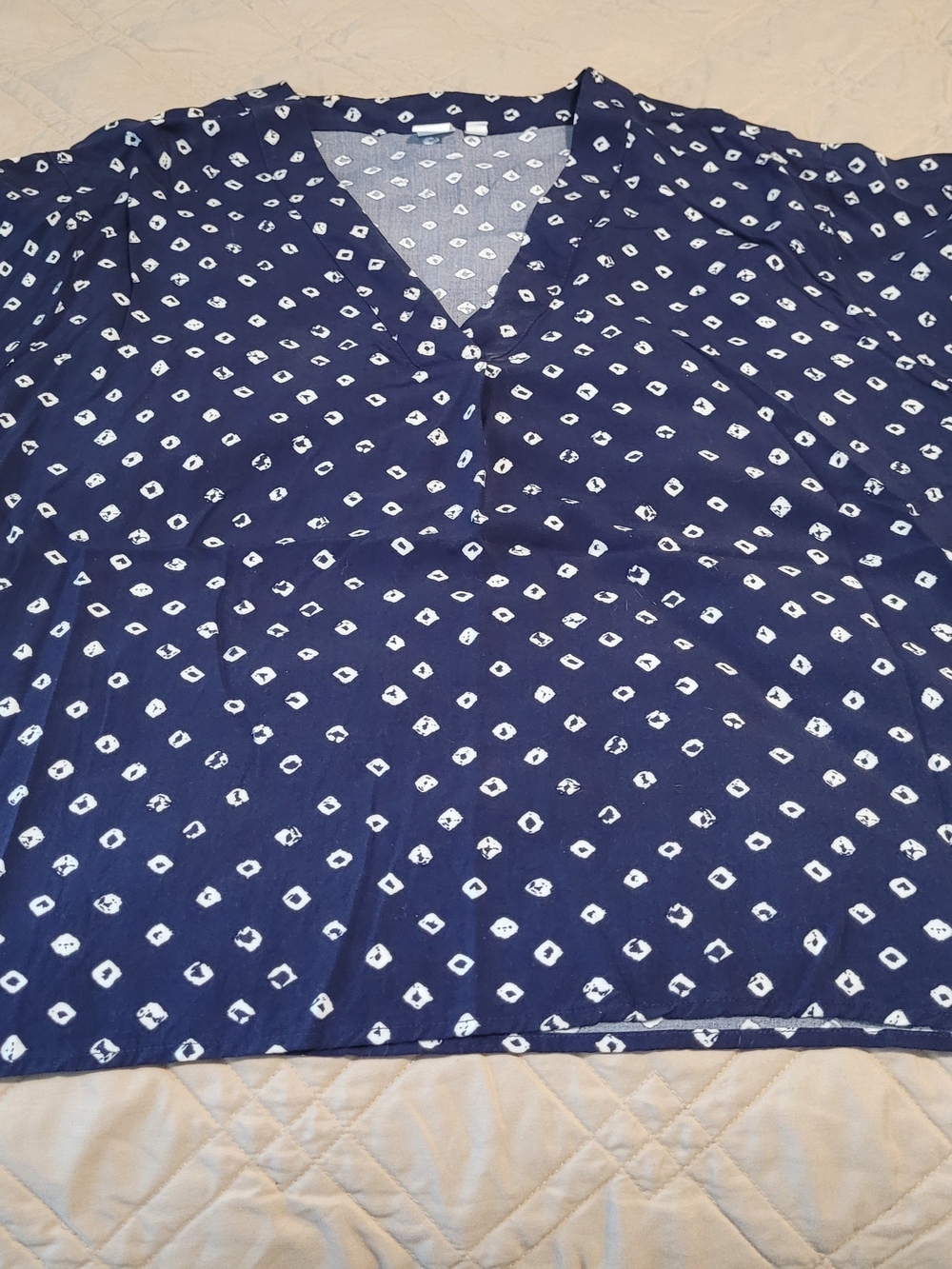 GAP Navy Blue V-Neck Blouse with White Geometric Print